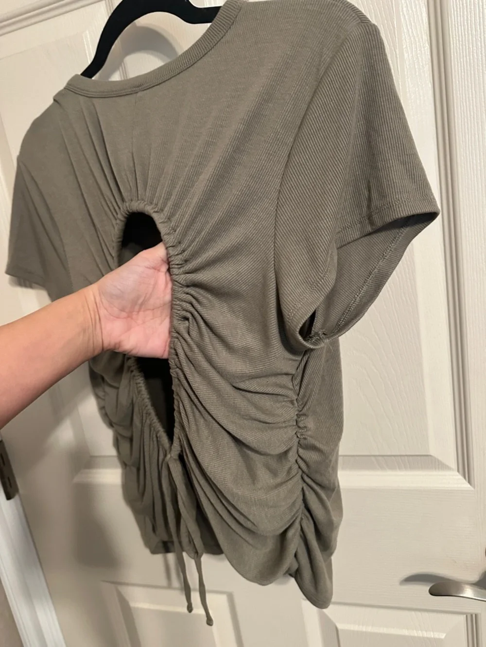 Old Navy Ultralite Go-Dry Short Sleeve Ribbed Drawstring Open Back Top, Green,XL - Picture 6 of 6